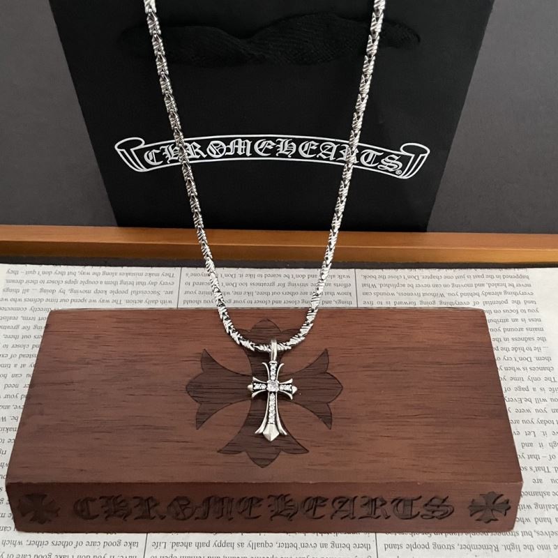 Ch**me He**ts necklaces